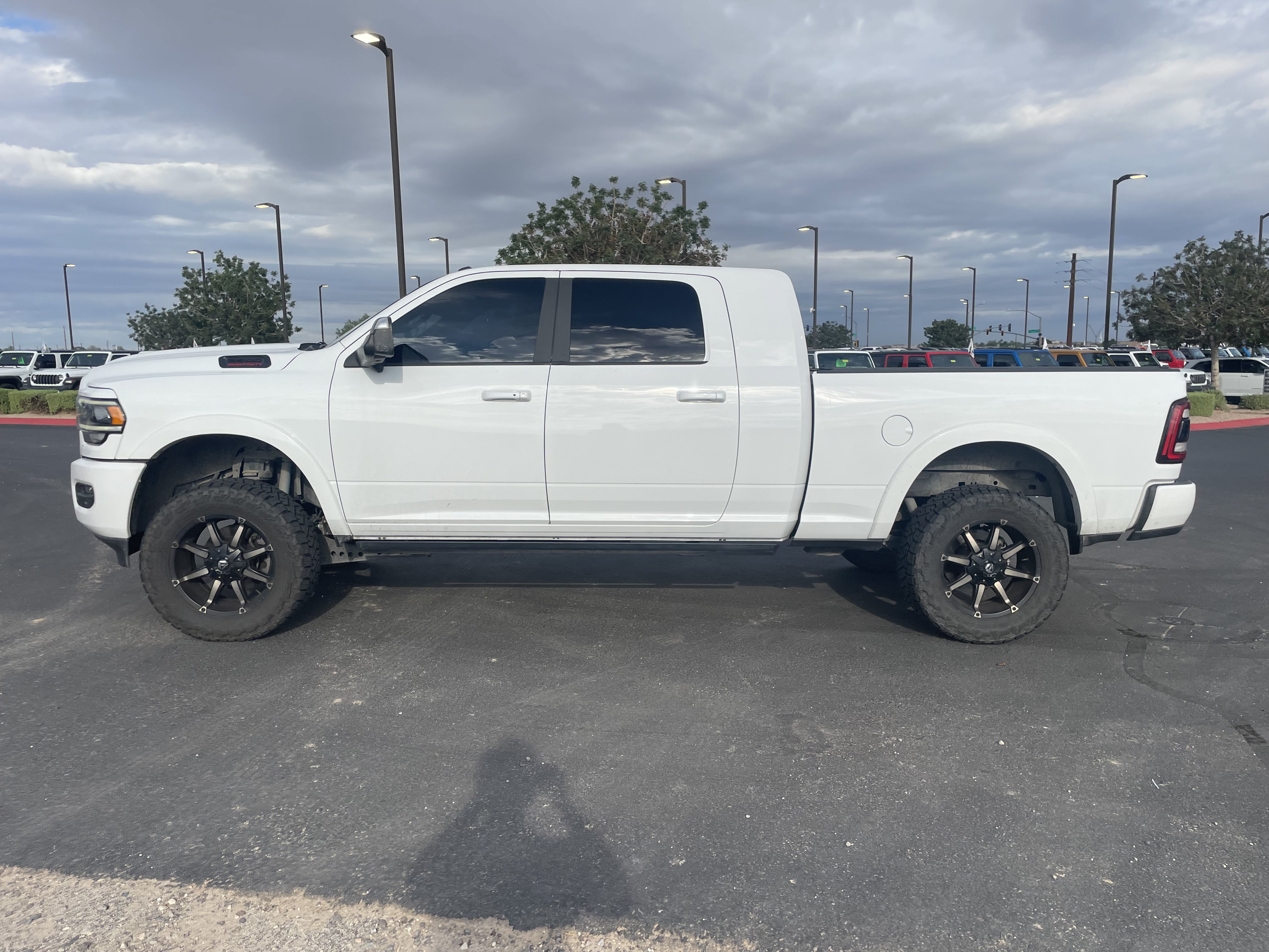Used 2022 RAM 2500 Laramie AWD/4WD image 2