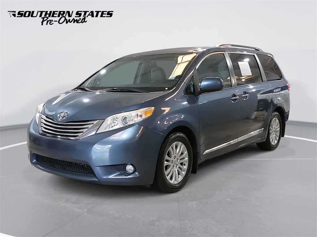 Used 2017 Toyota Sienna XLE