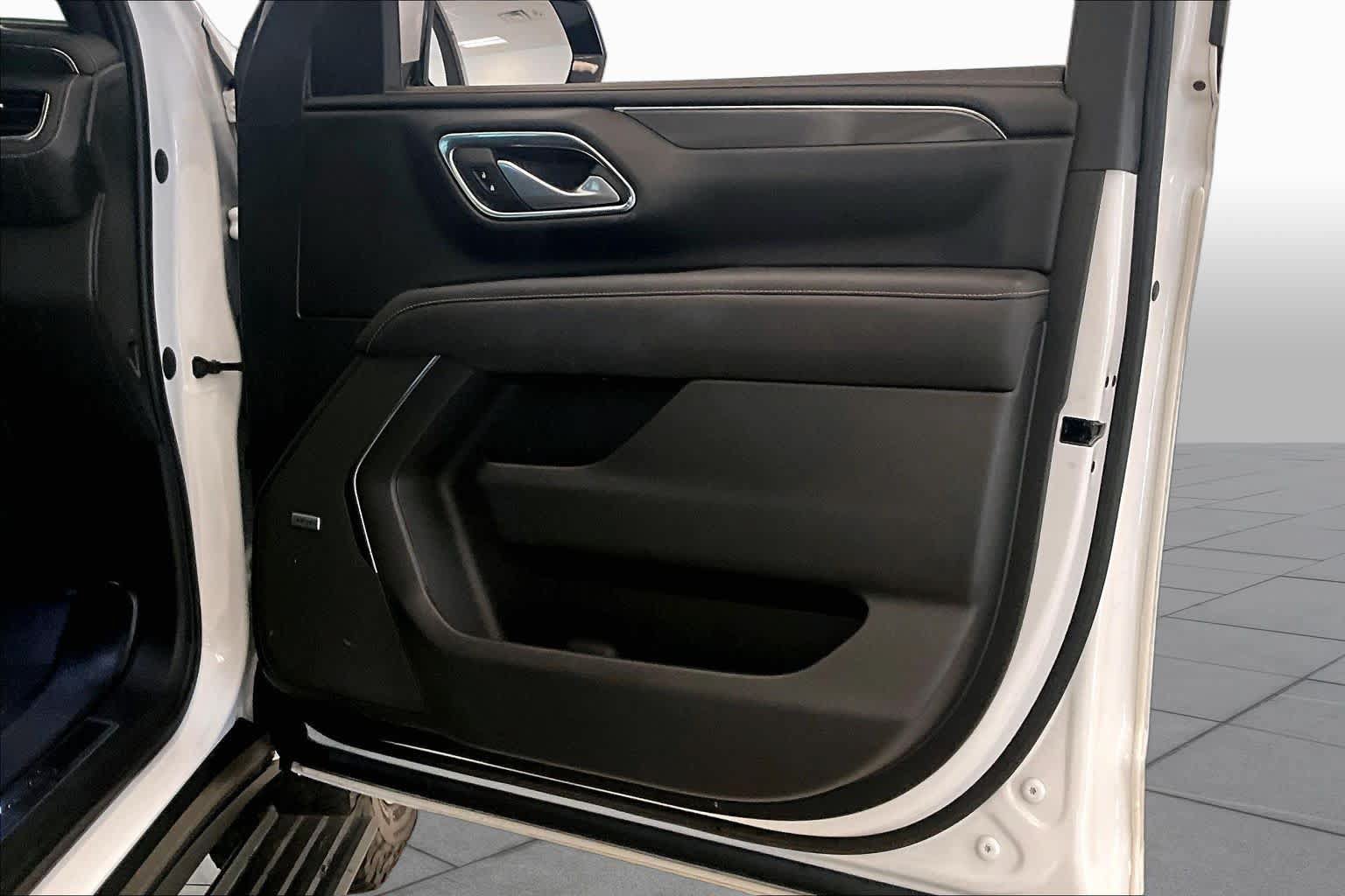 Used 2022 GMC Yukon AT4 AWD/4WD image 22