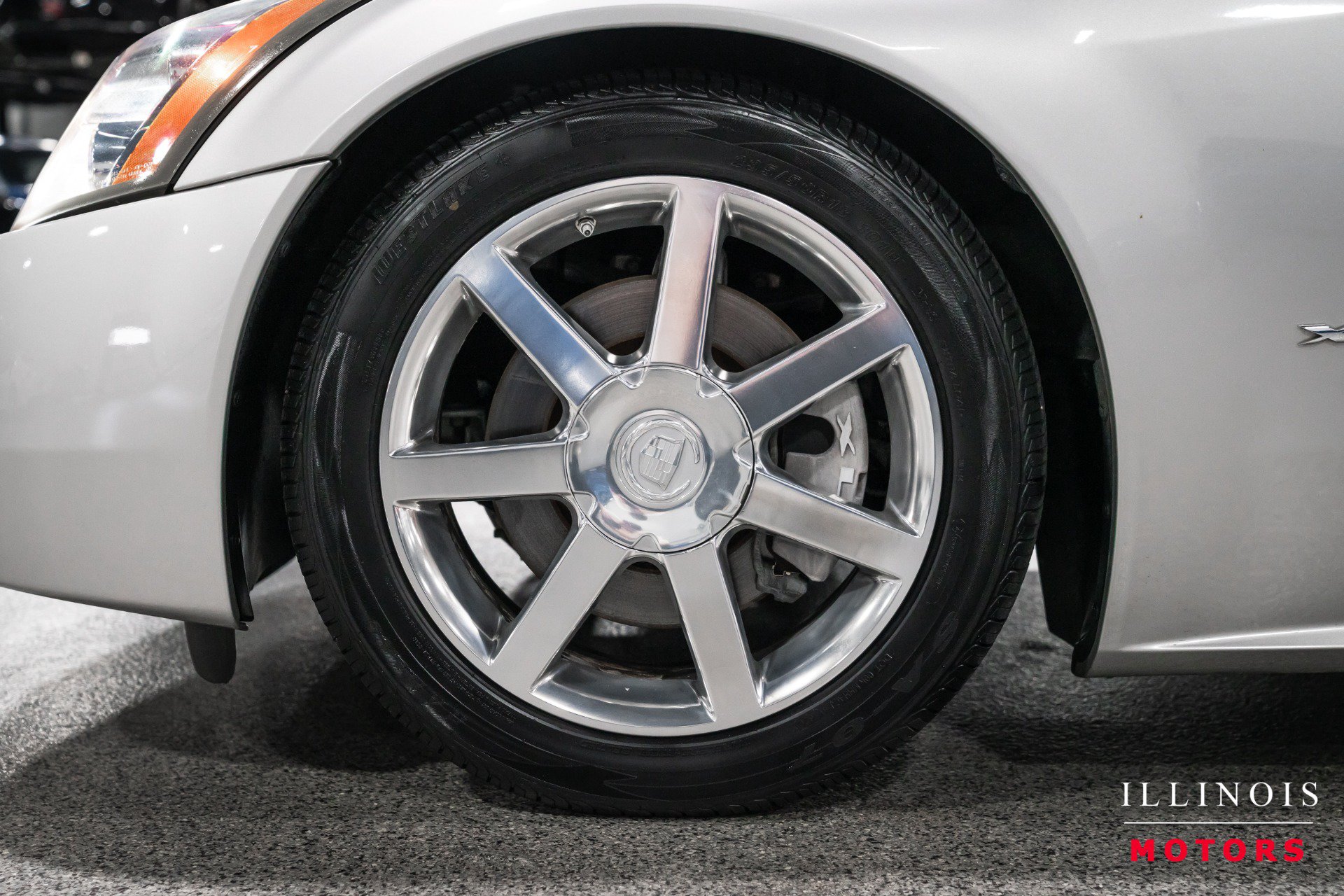 Used 2004 Cadillac XLR RWD image 9