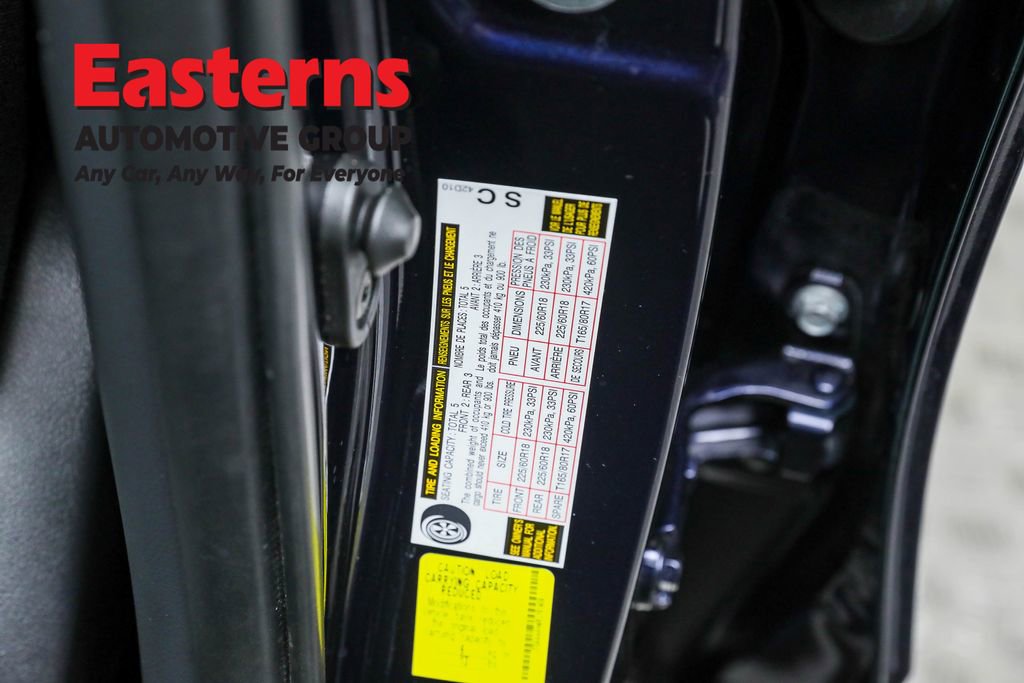 Used 2024 Toyota Venza LE image 33