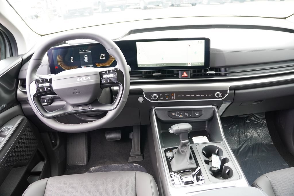 New 2027 Kia Carnival EX FWD image 13