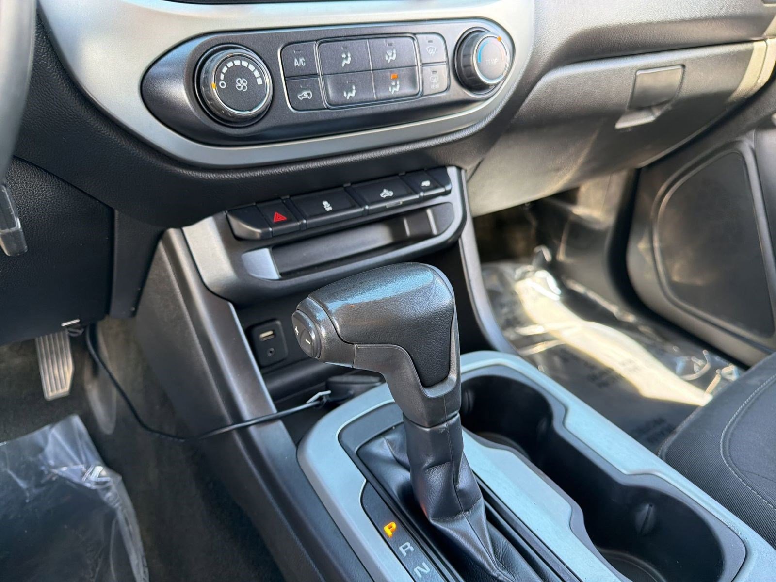 Used 2016 Chevrolet Colorado LT w/ LT Convenience Package AWD/4WD image 17