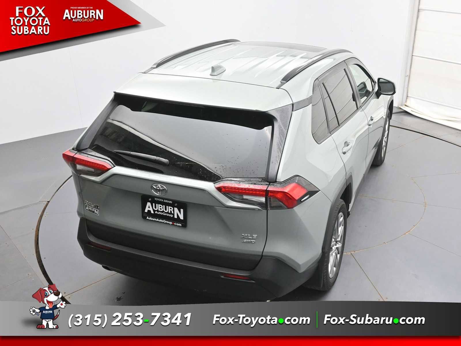Used 2023 Toyota RAV4 XLE Premium AWD/4WD image 29