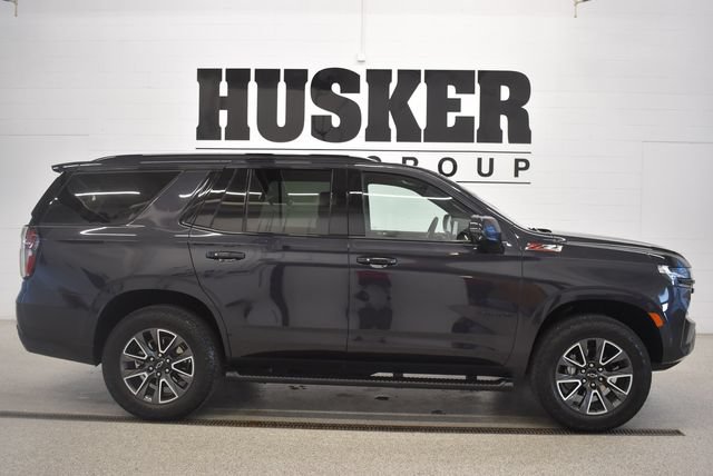 Used 2024 Chevrolet Tahoe Z71 w/ Luxury Package AWD/4WD image 2