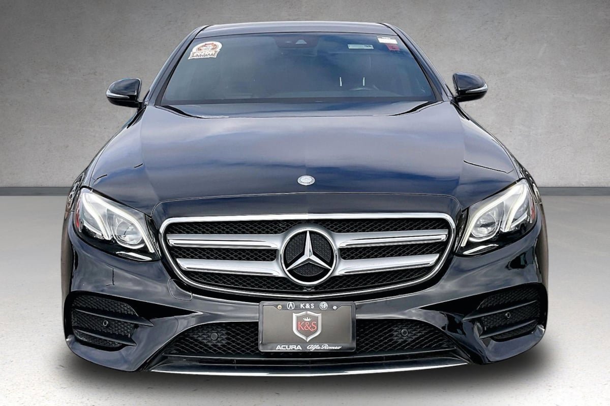 Used 2017 Mercedes-Benz E 300 image 3