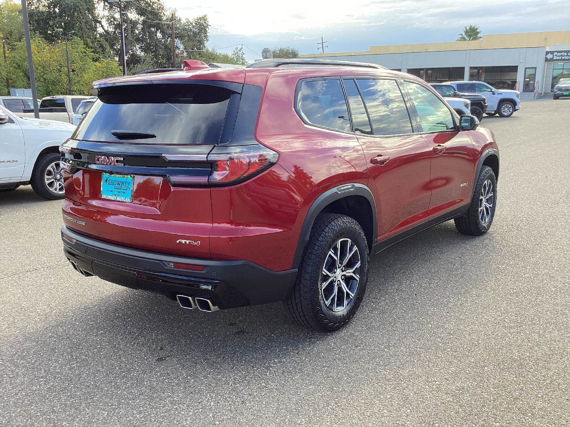 New 2025 GMC Acadia AT4 image 5