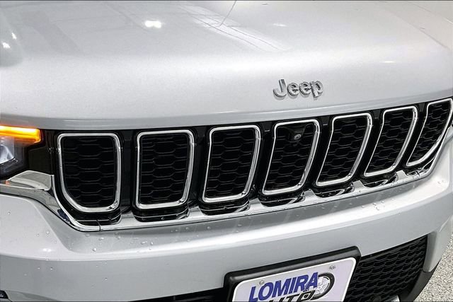 Used 2023 Jeep Grand Cherokee Limited w/ Luxury Tech Group II image 34