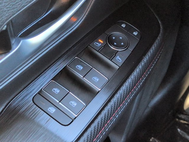 Used 2026 Nissan Kicks SR FWD image 21