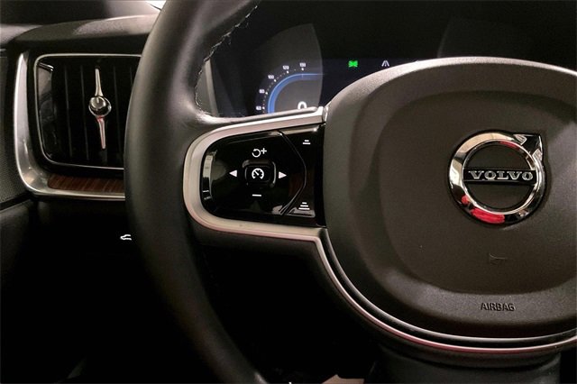Certified 2025 Volvo V60 B5 Cross Country Plus image 19
