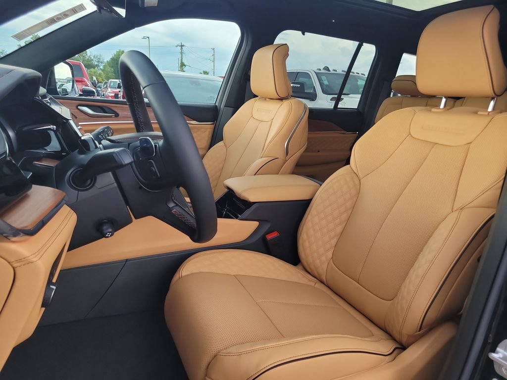 New 2026 Jeep Grand Cherokee Summit AWD/4WD image 22