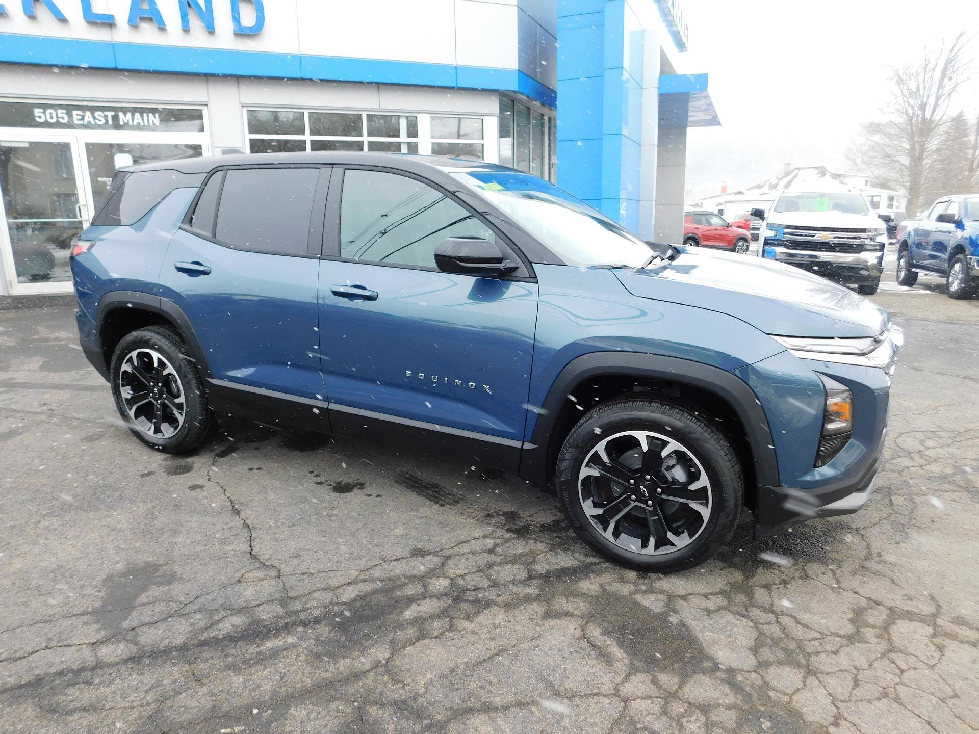 New 2026 Chevrolet Equinox LT w/ Convenience Package II image 12