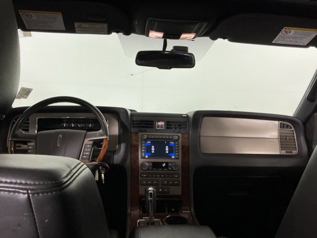 Used 2012 Lincoln Navigator 4WD image 23