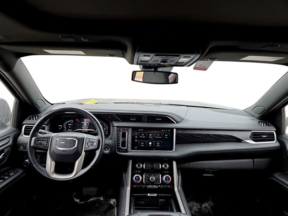 Used 2023 GMC Yukon Denali image 13