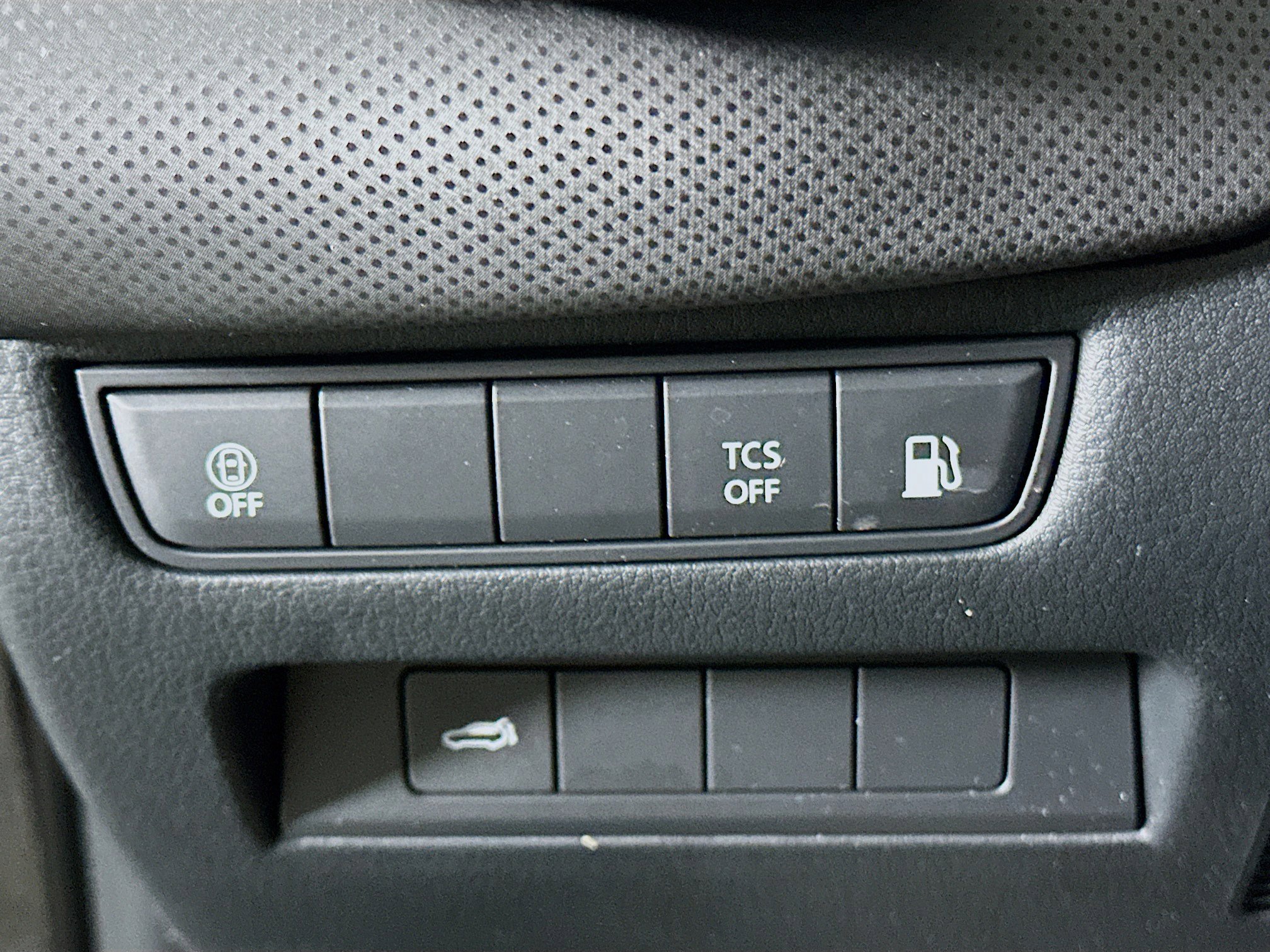 Used 2025 MAZDA CX-50 2.5 Hybrid w/ Preferred Pkg image 16