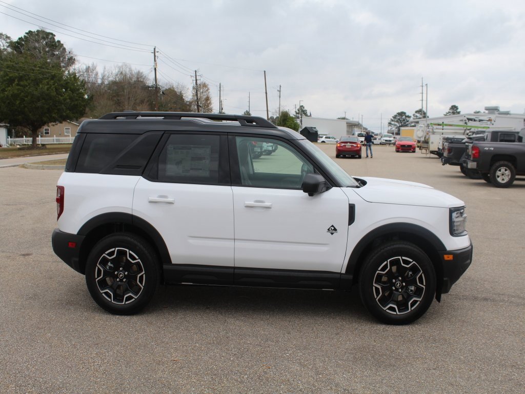 New 2025 Ford Bronco Sport Outer Banks w/ Outer Banks Tech Package+ image 9