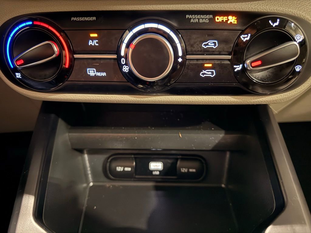 Used 2023 Kia Soul LX image 21