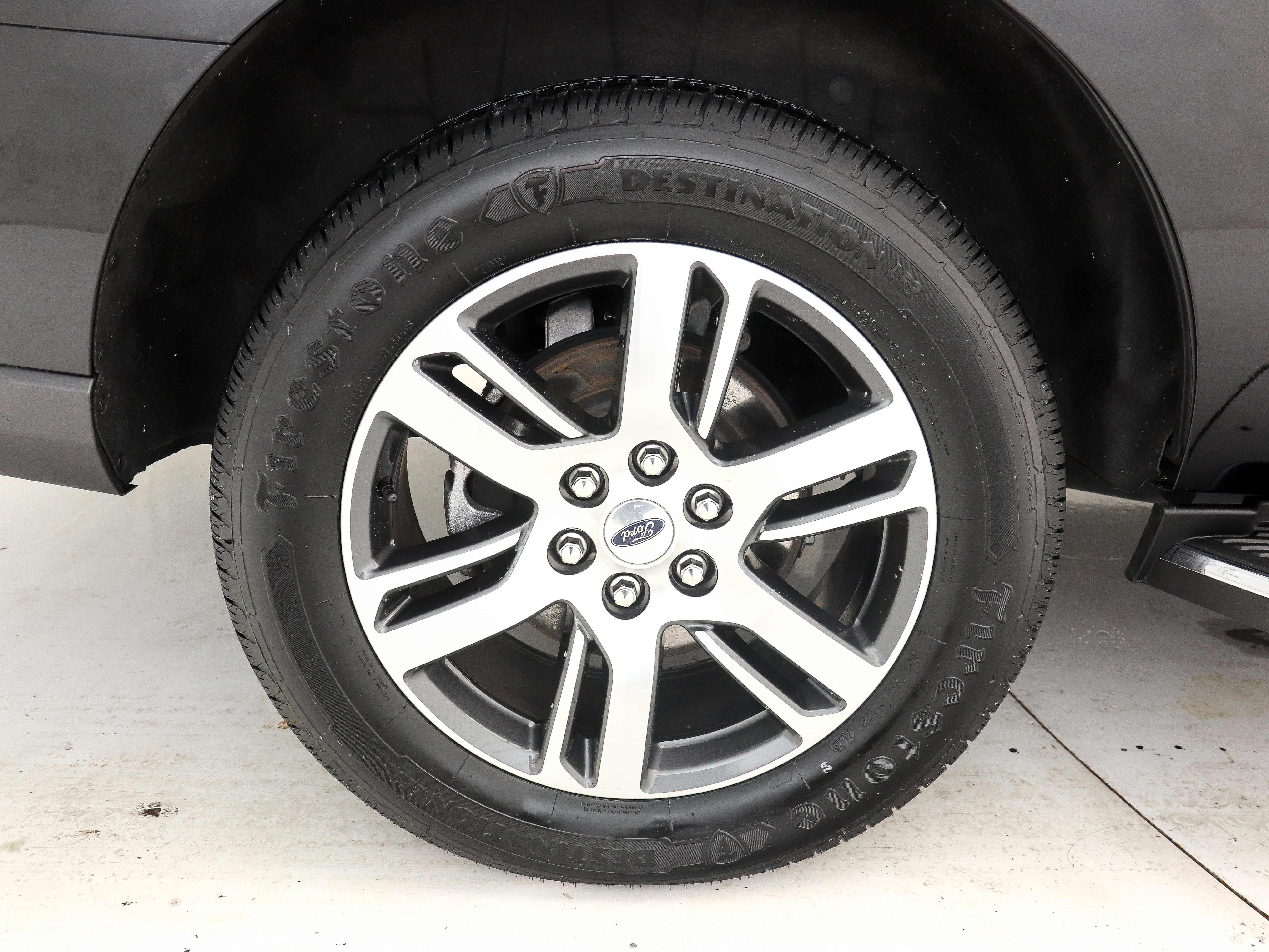 Used 2023 Ford Expedition Limited image 37