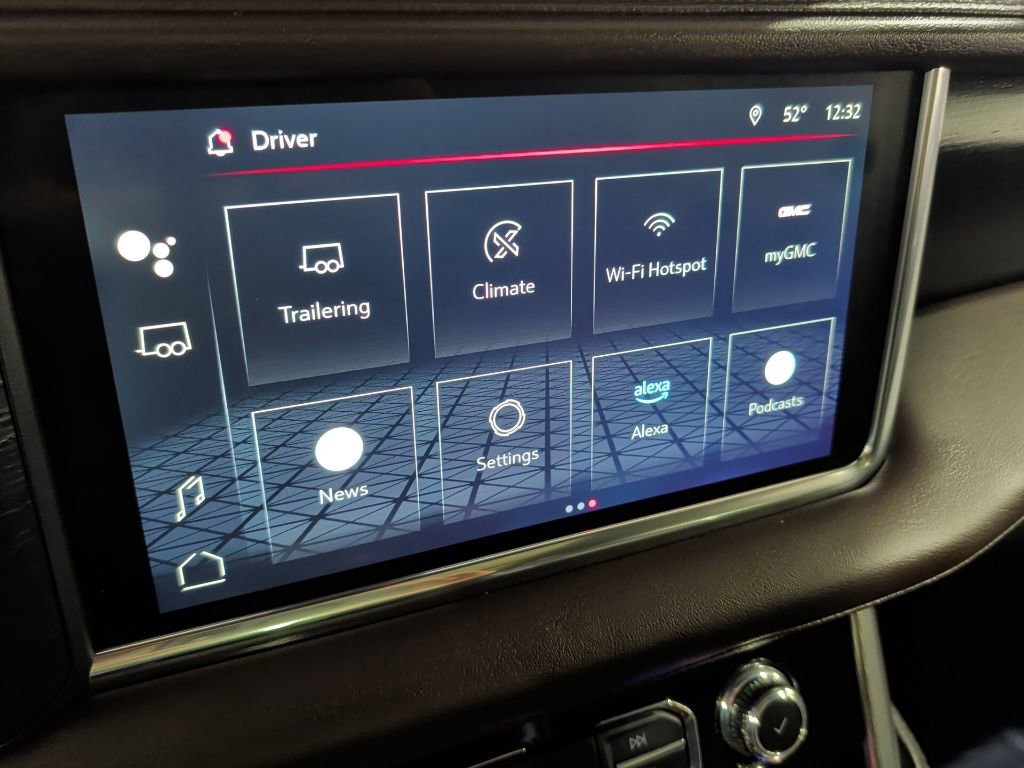 Used 2022 GMC Yukon XL Denali w/ Denali Premium Package image 23