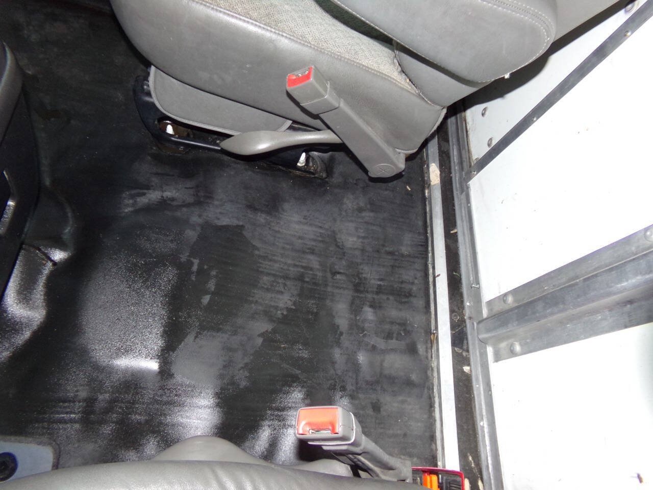 Used 2018 Chevrolet Express 3500 w/ Power Convenience Package RWD image 52