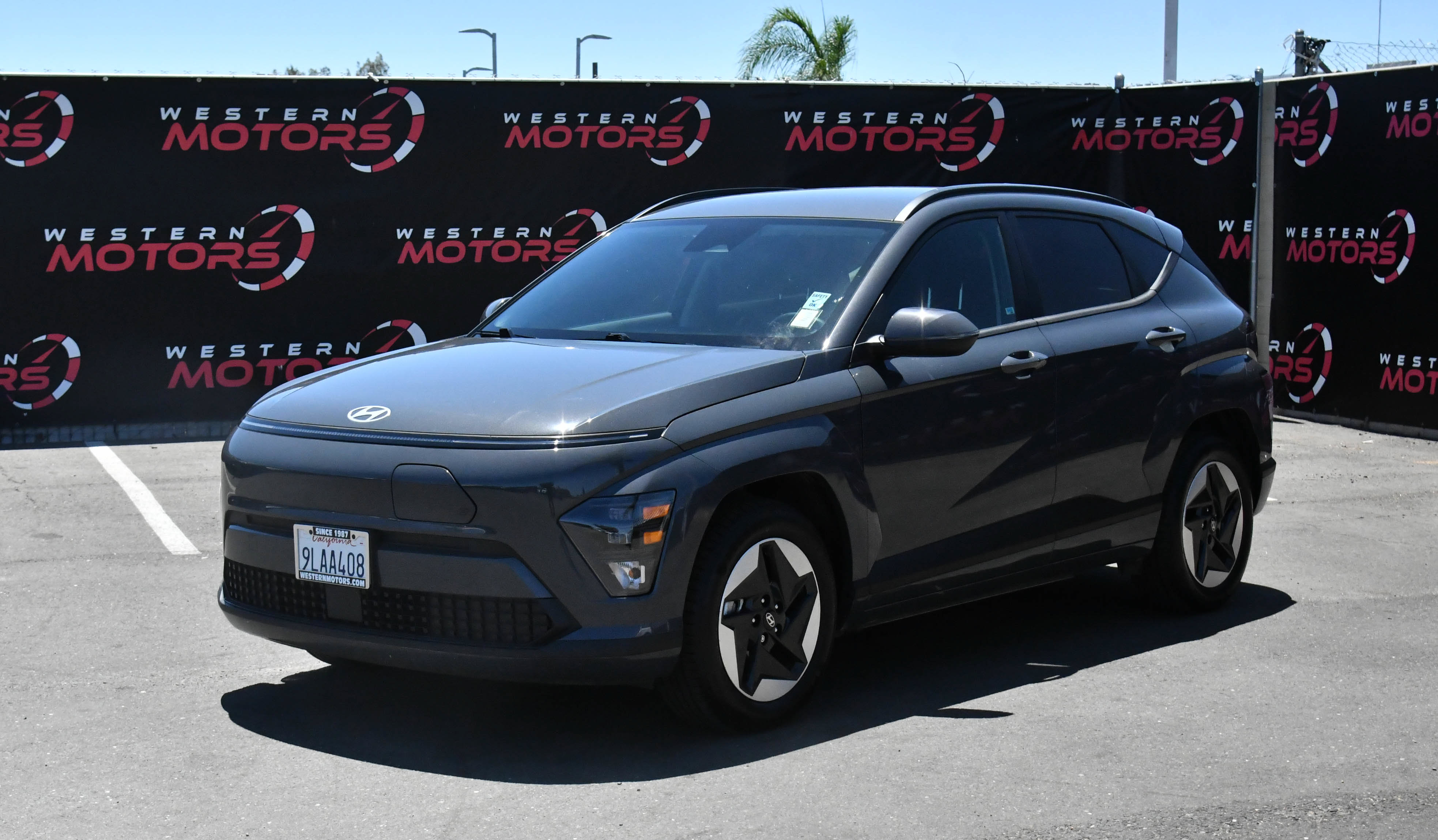 Used 2024 Hyundai Kona SEL FWD image 3