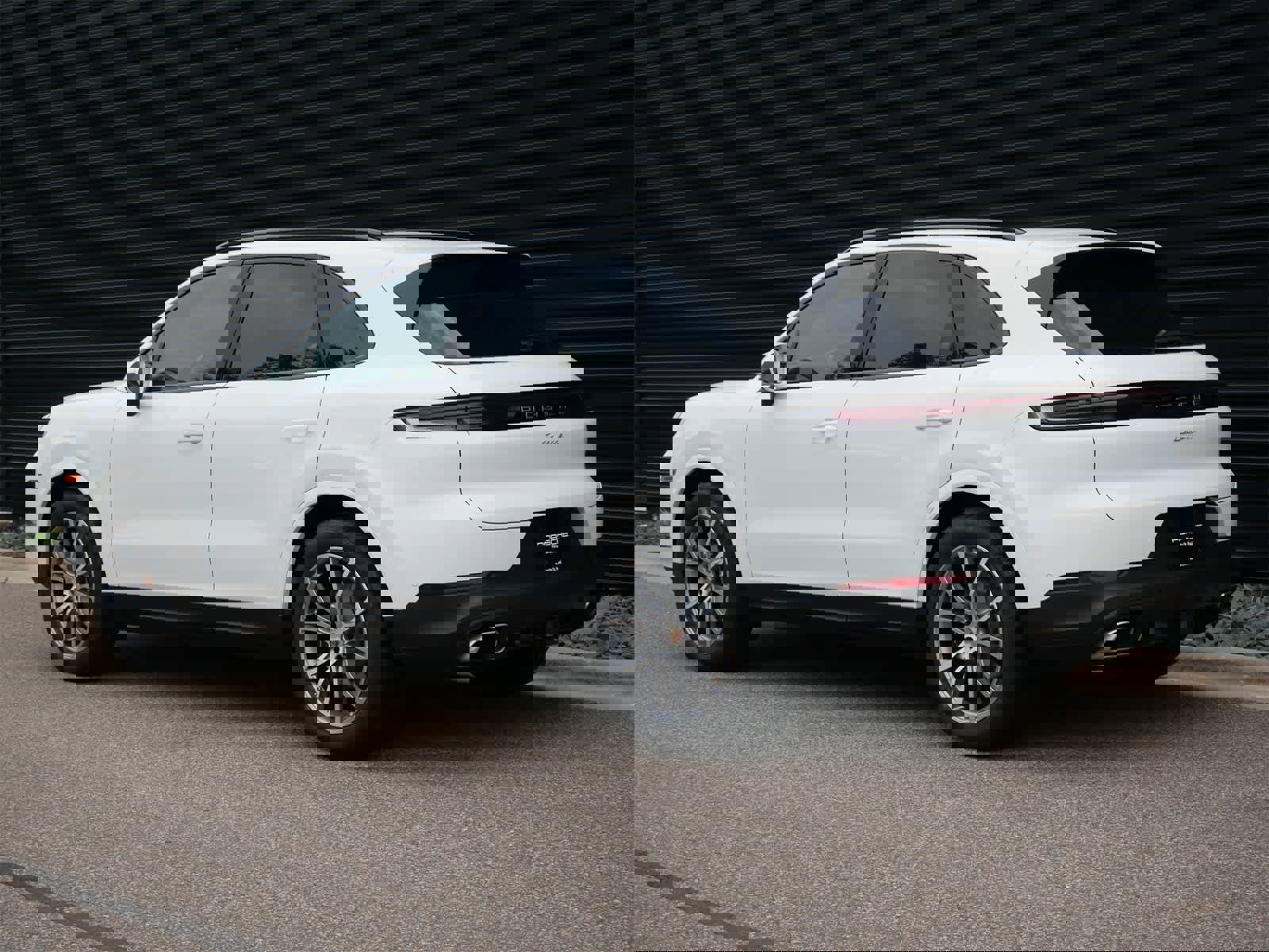 New 2025 Porsche Cayenne image 3