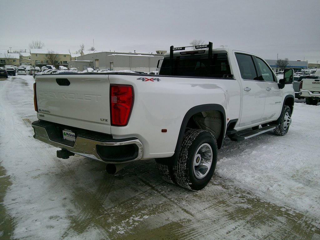 Used 2023 Chevrolet Silverado 3500 LTZ w/ LTZ Convenience Package image 8