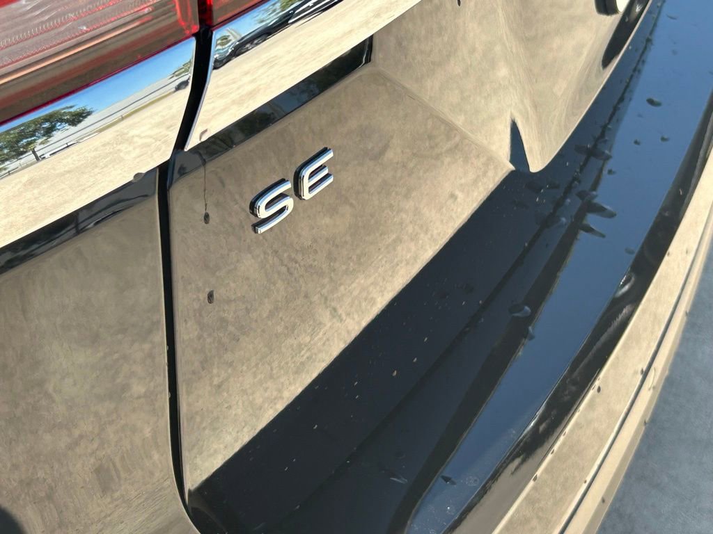 Used 2025 Volkswagen Atlas SE w/ Panoramic Sunroof Package image 21