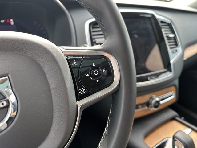 Certified 2023 Volvo XC90 B5 Plus image 29