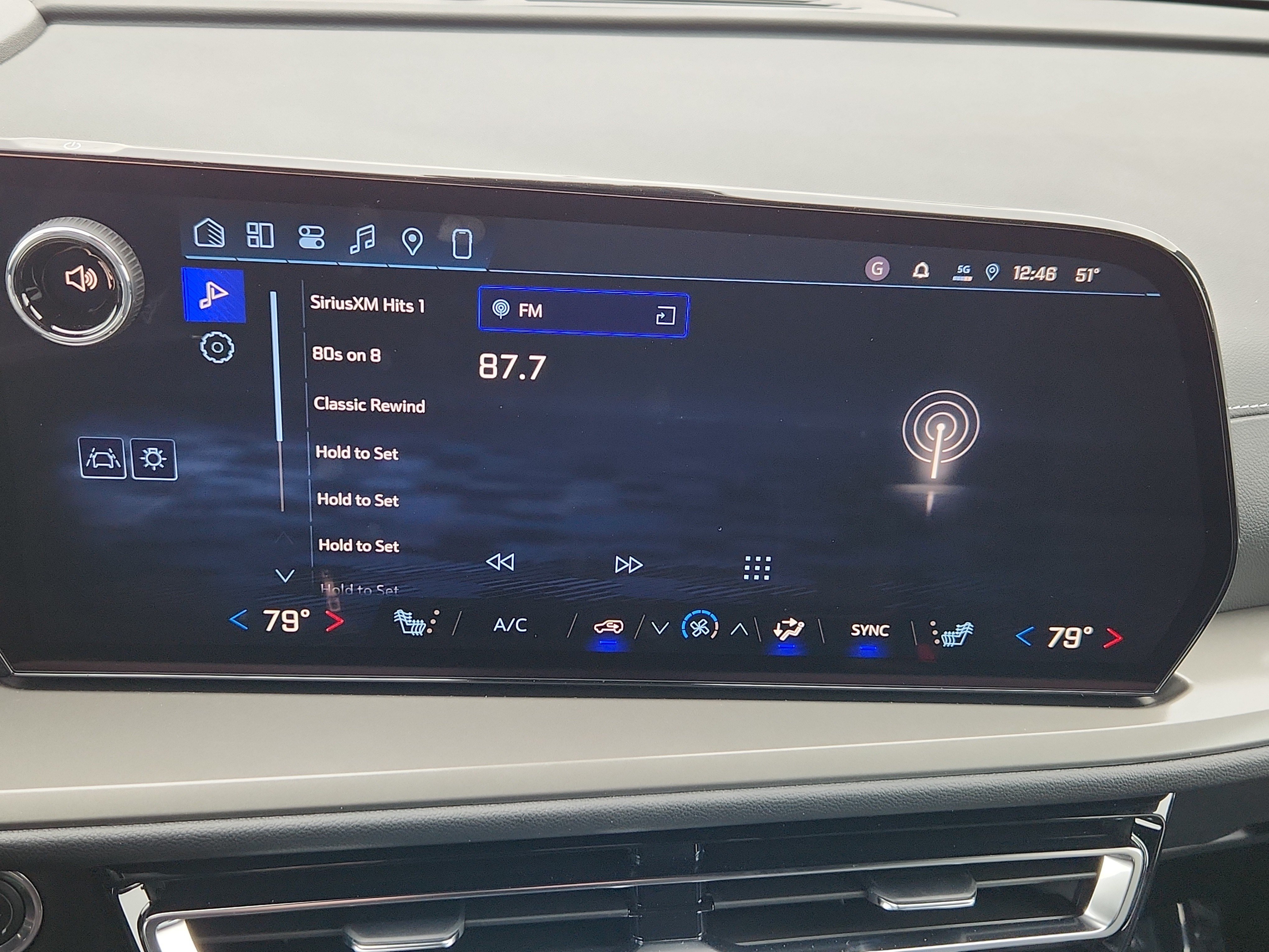 New 2026 Chevrolet Traverse LT FWD image 19