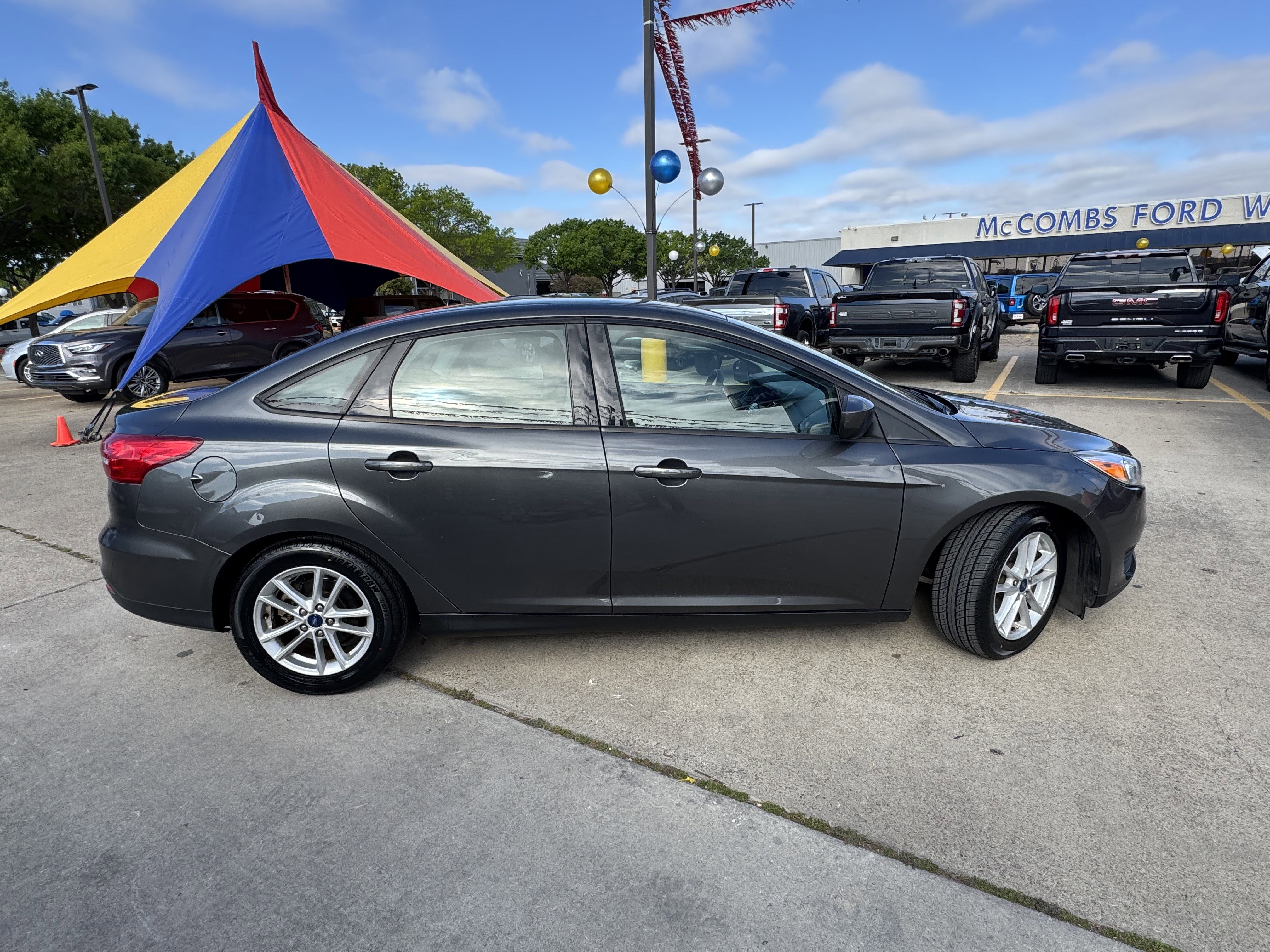 Used 2018 Ford Focus SE image 4