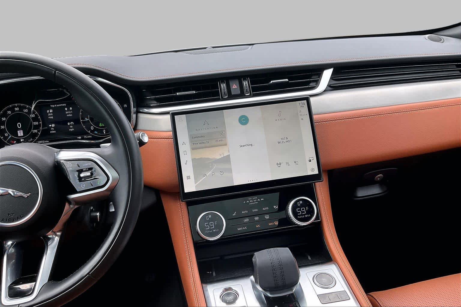Used 2025 Jaguar F-PACE R-Dynamic S AWD/4WD image 6