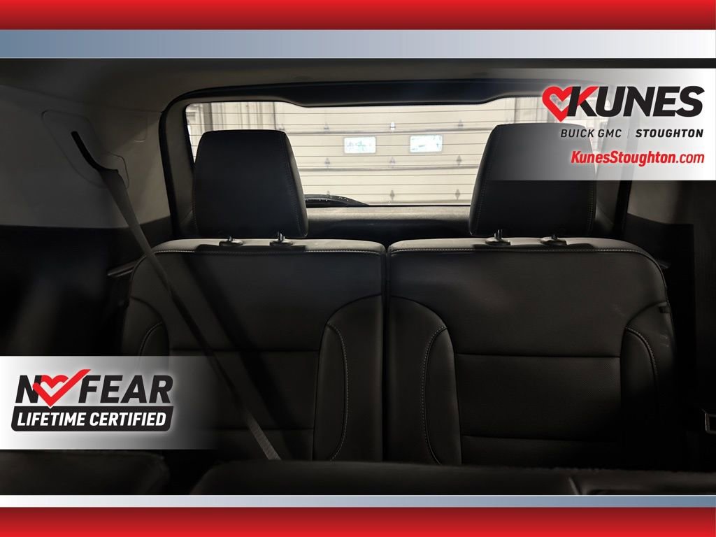 Used 2023 GMC Acadia SLT image 40