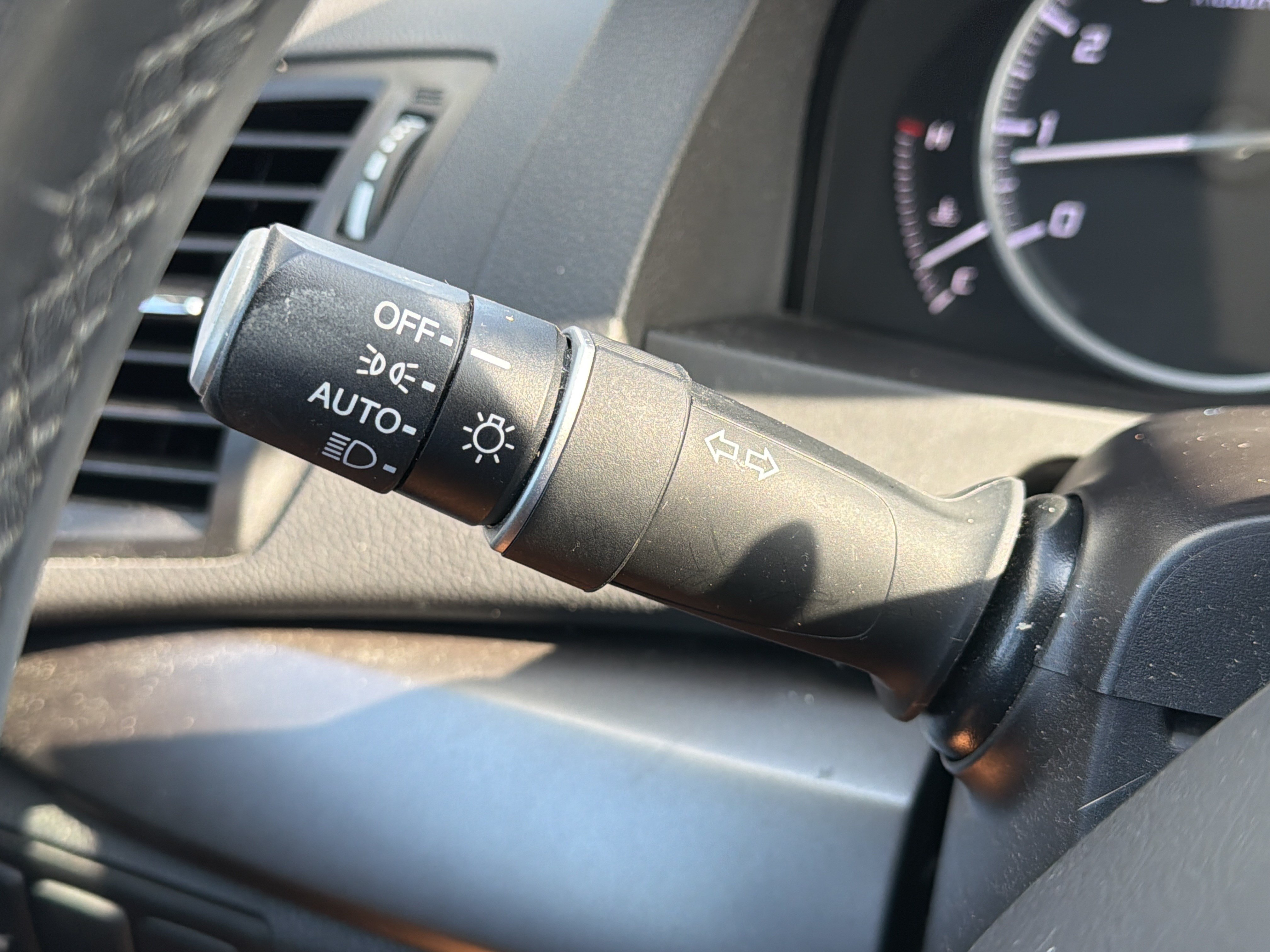 Used 2018 Acura RDX FWD image 16