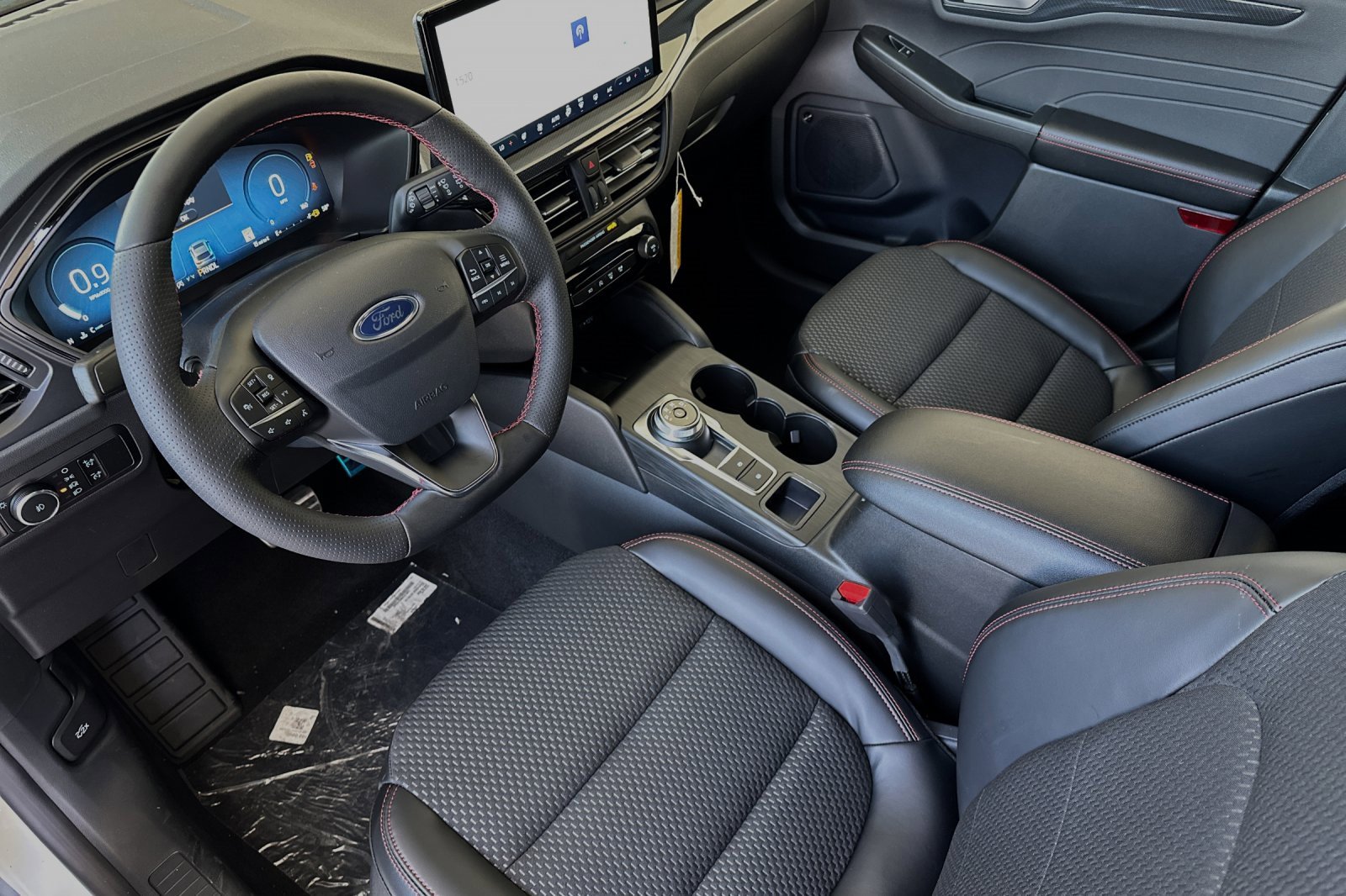 New 2024 Ford Escape ST-Line Select w/ Tech Pack #2 image 6