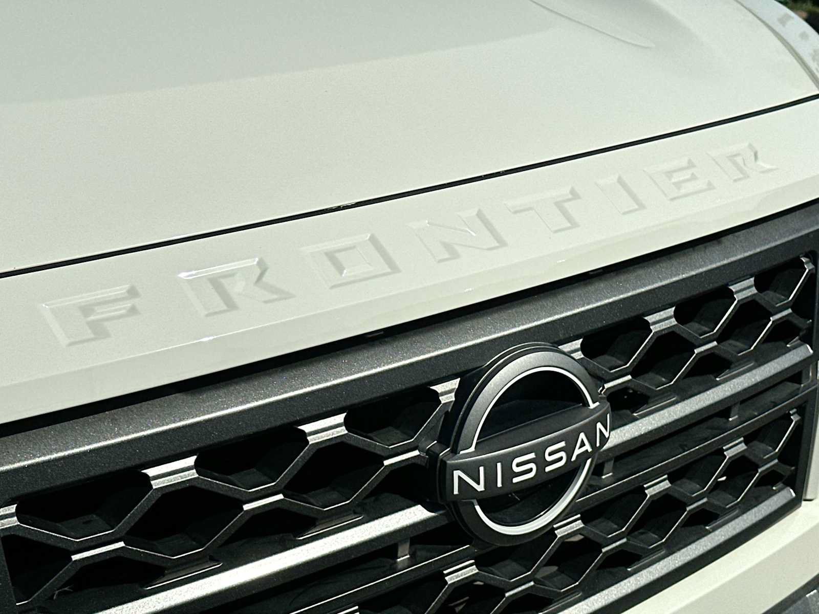 Used 2024 Nissan Frontier SV w/ SV Convenience Package RWD image 15