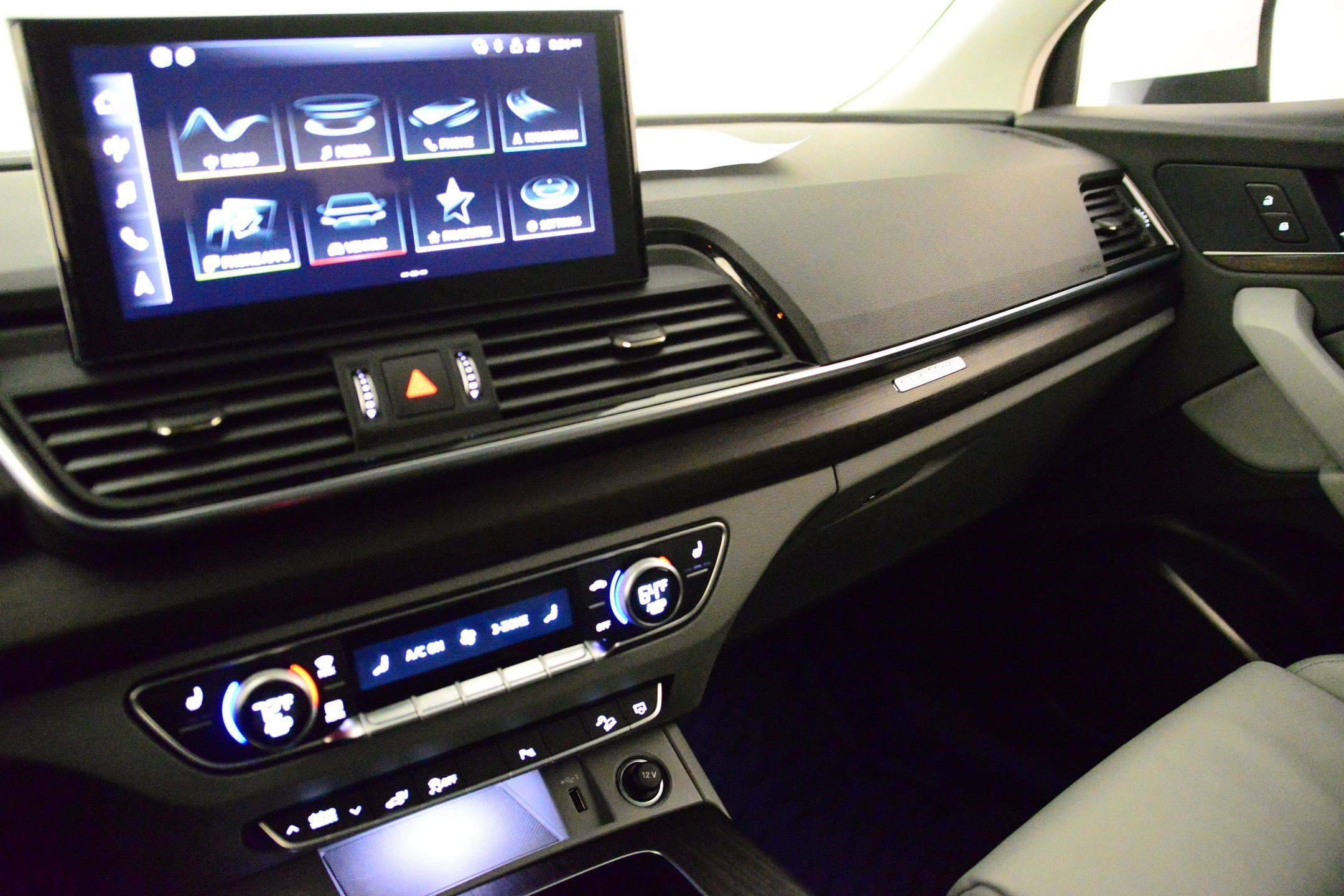 Certified 2022 Audi Q5 e Premium w/ Convenience Package image 30