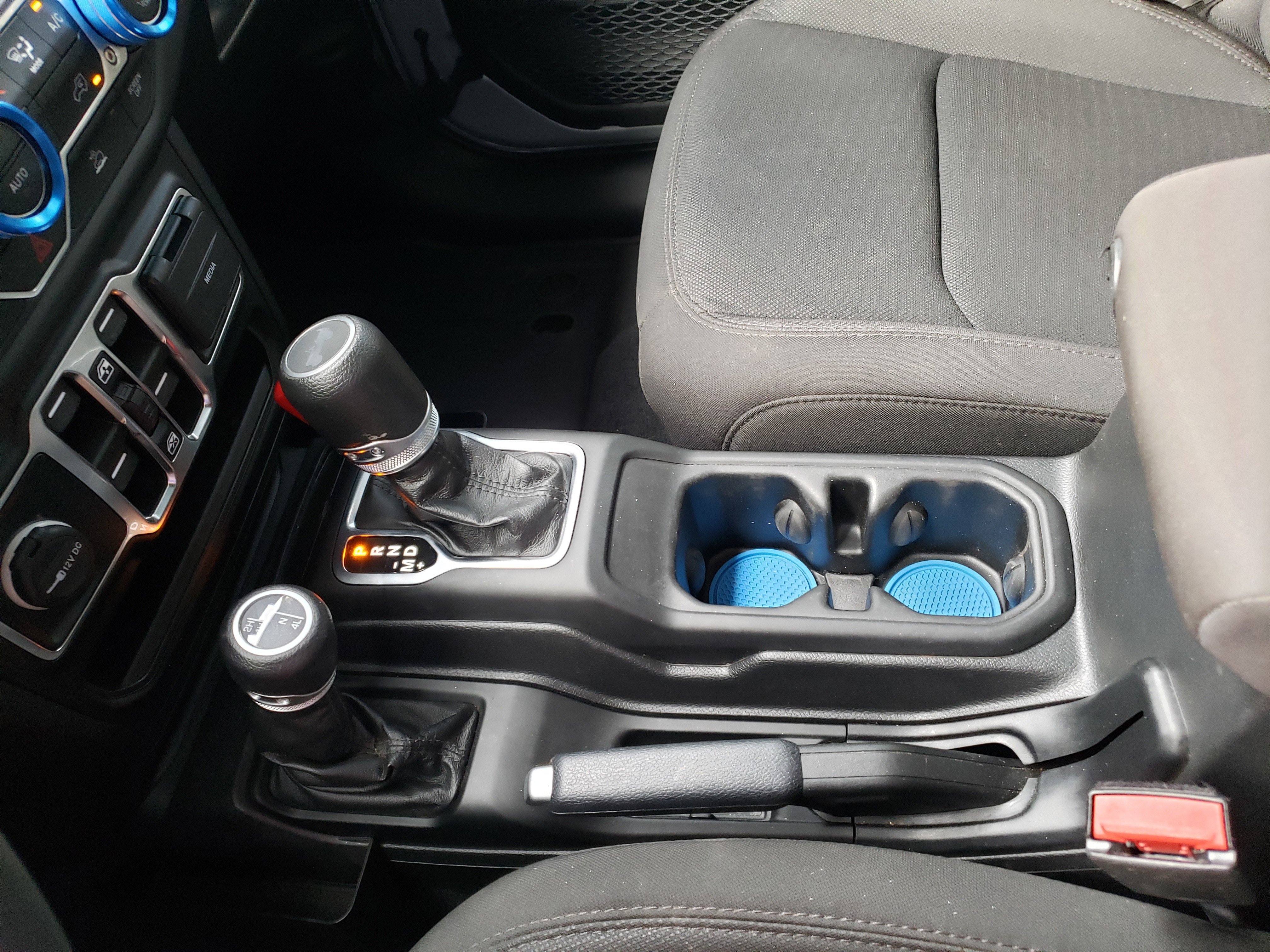 Used 2023 Jeep Wrangler Unlimited Sport image 24