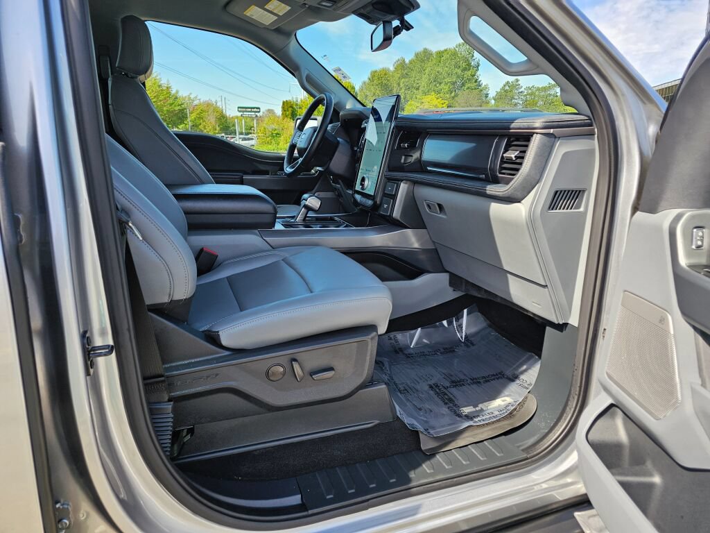 Used 2025 Ford F150 Lightning Flash AWD/4WD image 12
