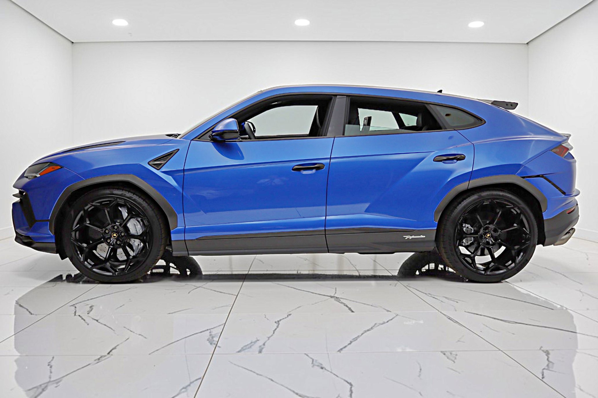 Used 2024 Lamborghini Urus Performante image 3