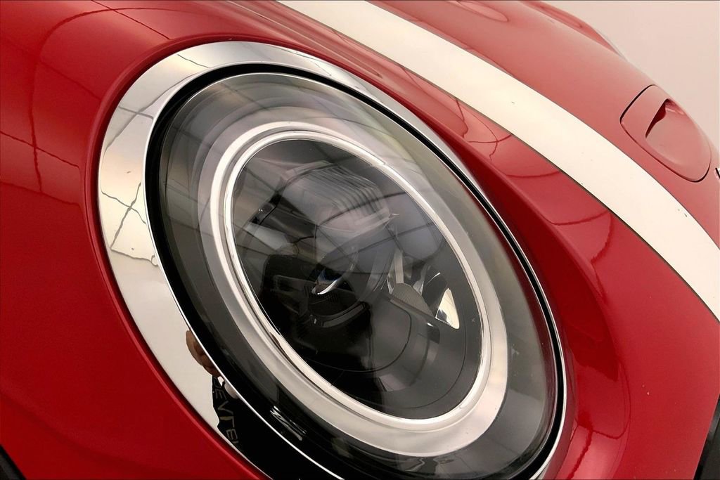 Used 2023 MINI Cooper S w/ Signature Upholstery Package image 27