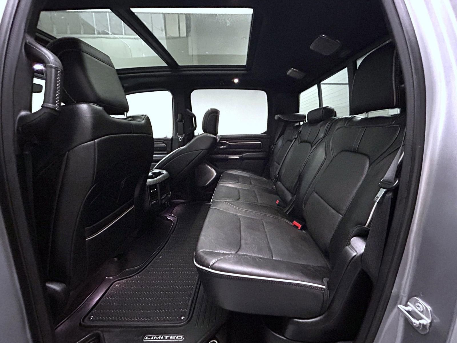 Used 2020 RAM 1500 Limited image 19