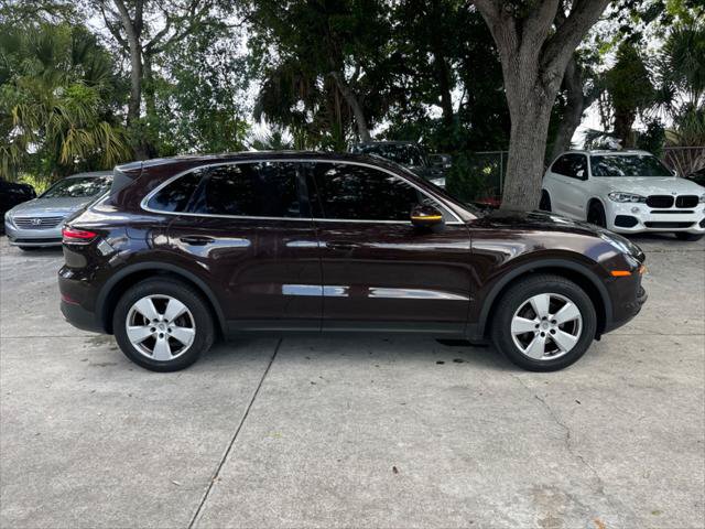Used 2019 Porsche Cayenne AWD/4WD image 6