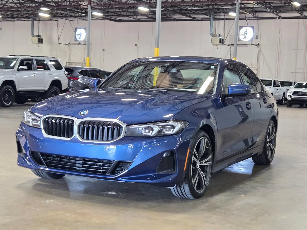 Used 2023 BMW 330i Sedan w/ Premium Package RWD image 2