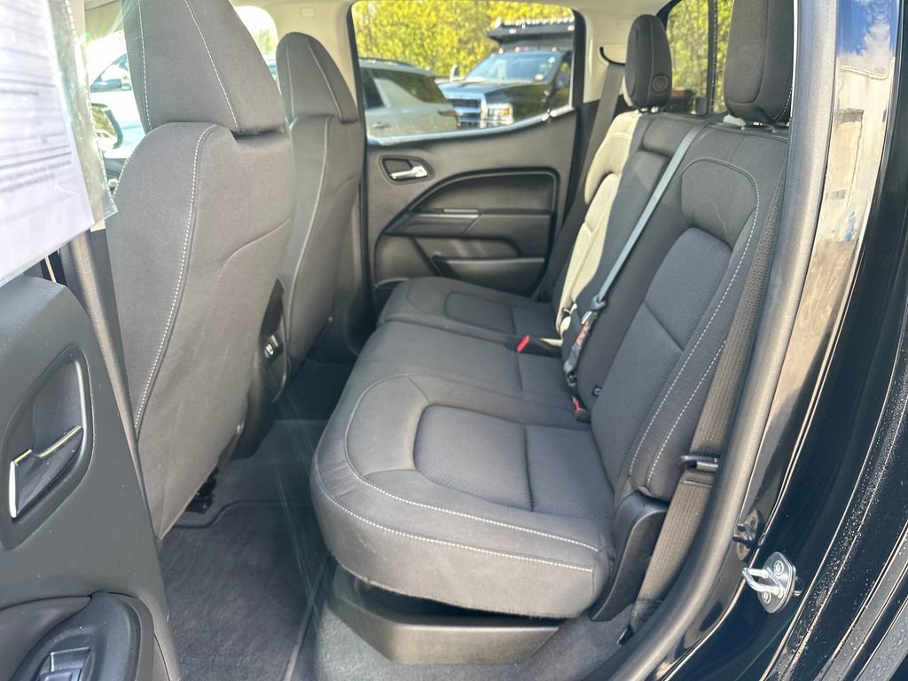 Used 2022 Chevrolet Colorado LT w/ Safety Package AWD/4WD image 13