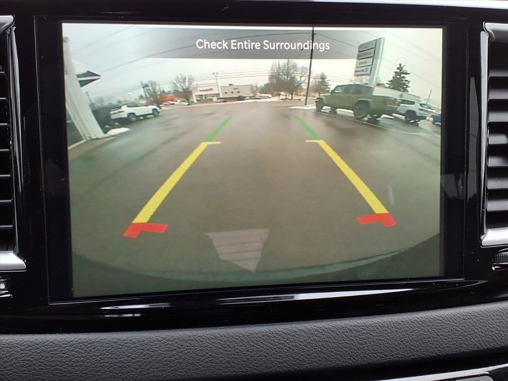 New 2026 Chrysler Voyager LX image 27