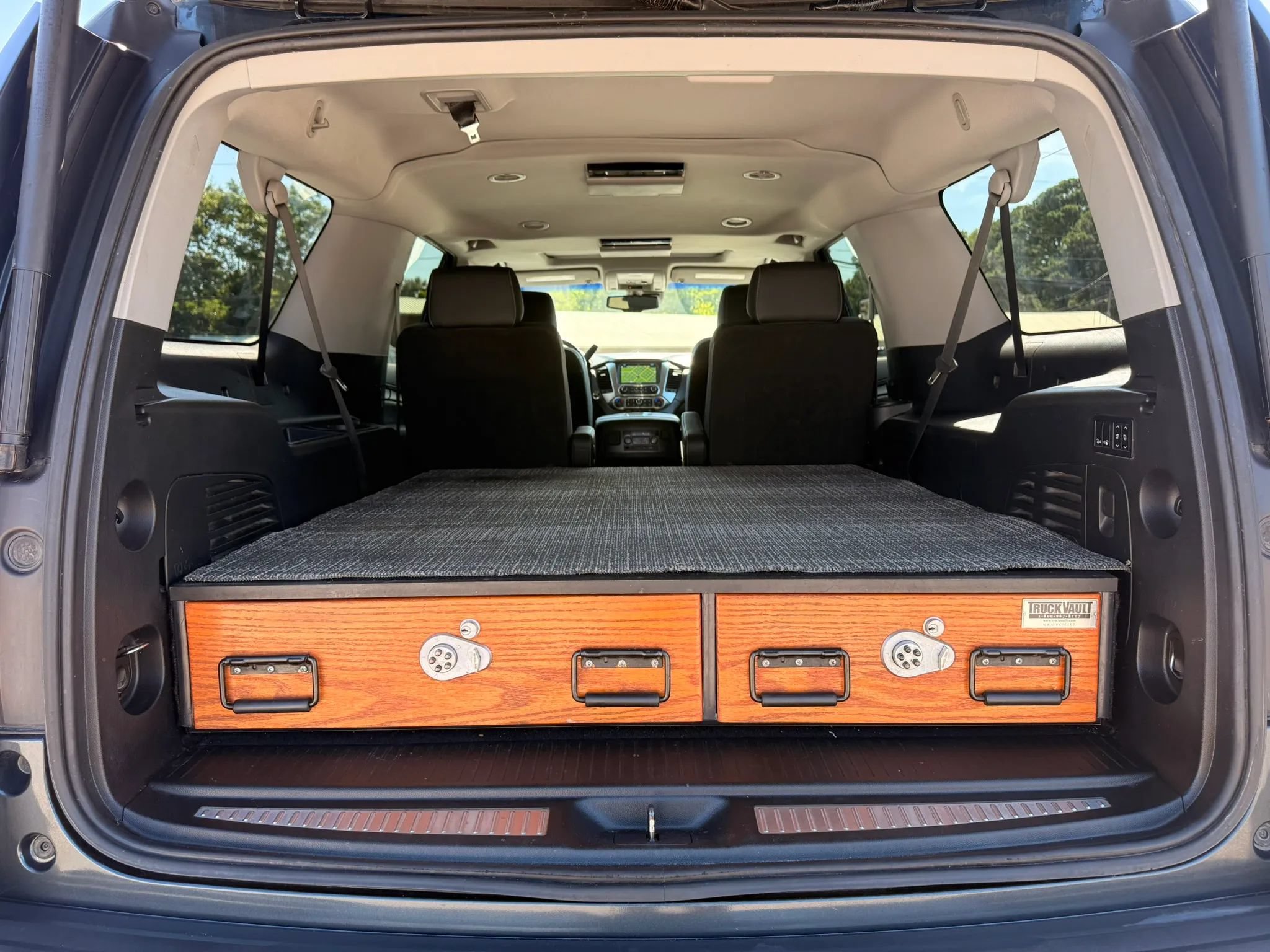 Used 2020 Chevrolet Suburban LT AWD/4WD image 12