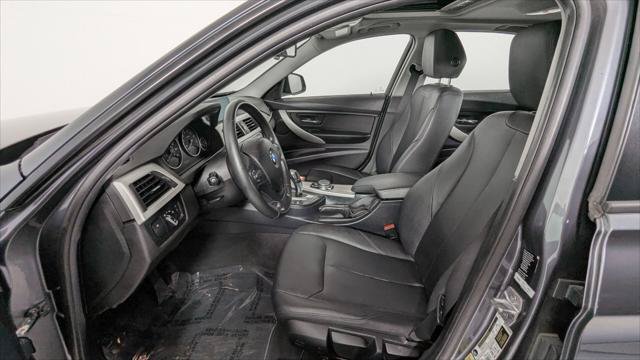 Used 2016 BMW 320i xDrive Sedan AWD/4WD image 14