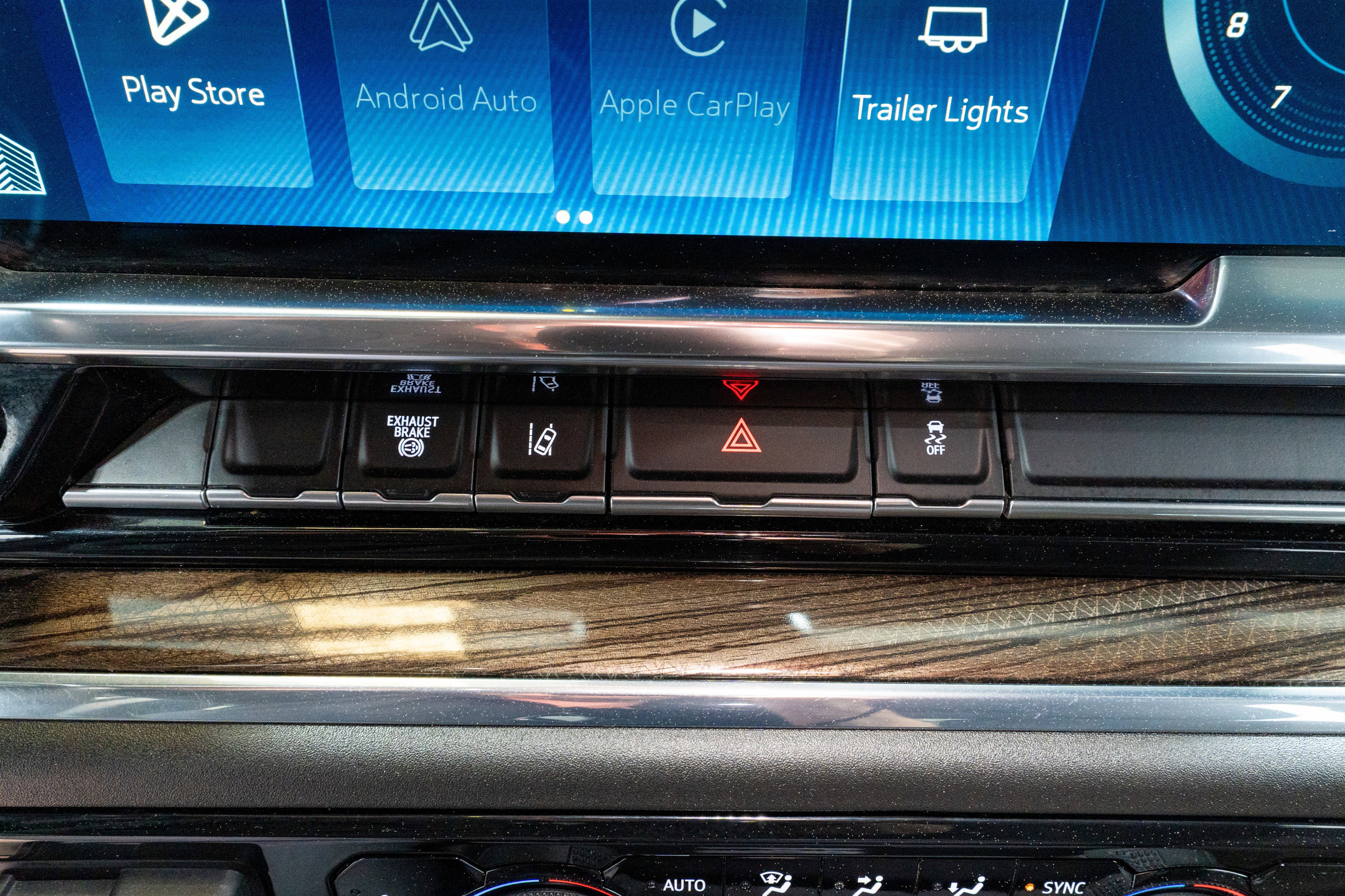 Used 2024 Chevrolet Silverado 2500 LT w/ Convenience Package image 20