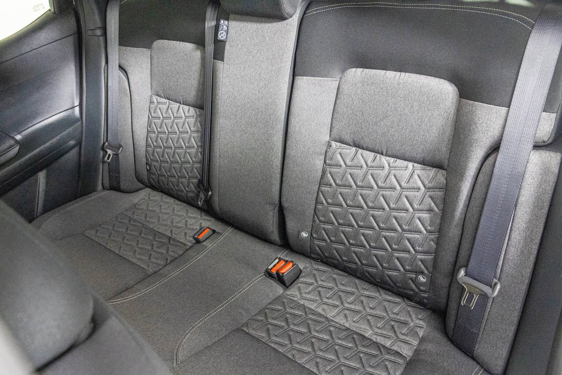 Used 2025 Nissan Kicks SV image 30